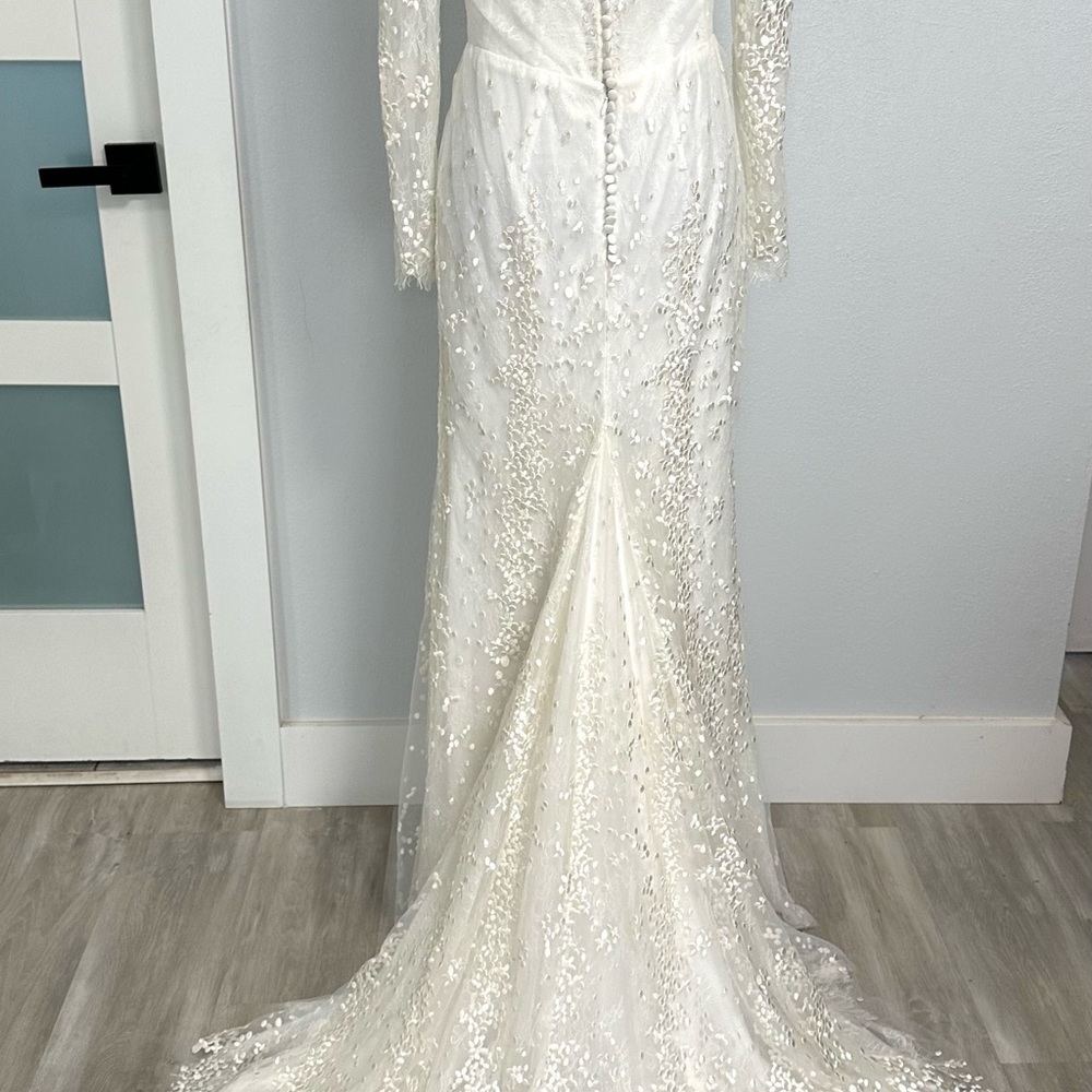 Elegant White/ivory Lace Wedding Dress Long Sleeves Chapel Train sz 4-6 - Picture 7 of 16